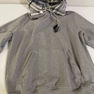 Burberry Gray Sweater with Luxurious Fabric and Timeless Design